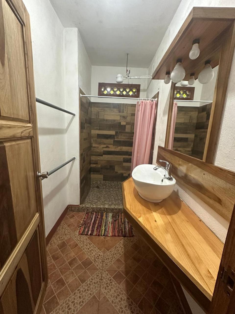 טורטוגוארו Hotel Don Quichotte מראה חיצוני תמונה