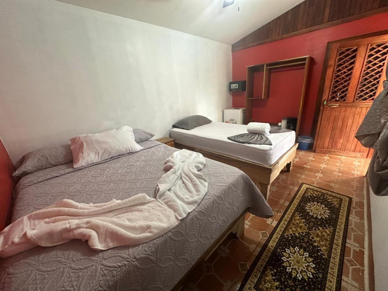 טורטוגוארו Hotel Don Quichotte מראה חיצוני תמונה