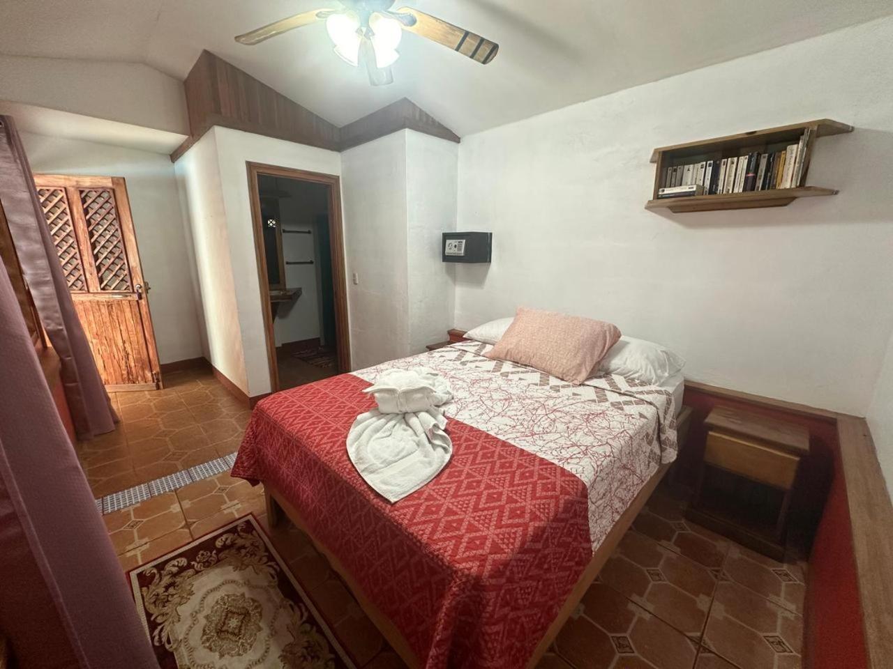 טורטוגוארו Hotel Don Quichotte מראה חיצוני תמונה